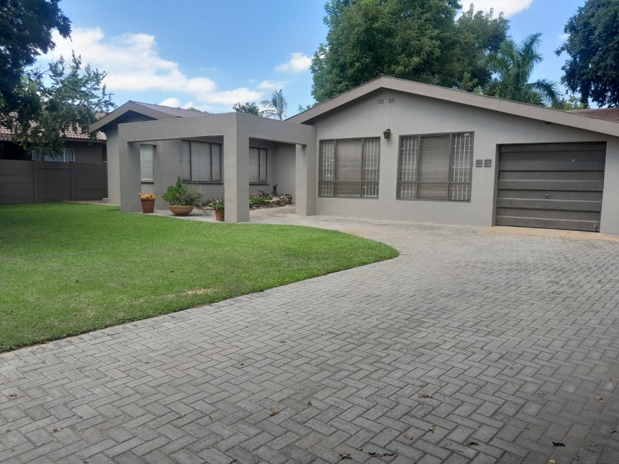 4 Bedroom Property for Sale in Bodorp North West